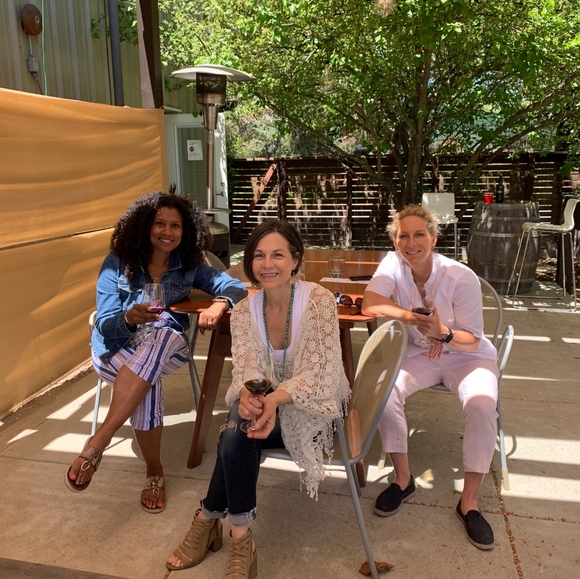 Meet your Posher, Leah - Picture 4 of 5